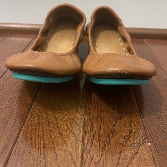 Tieks Ballet Flat In Chesnut - Picture 4 of 7